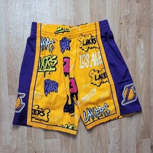 MITCHELL & NESS NBA SLAP STICKER SWINGMAN SHORT LA LAKERS 2009
